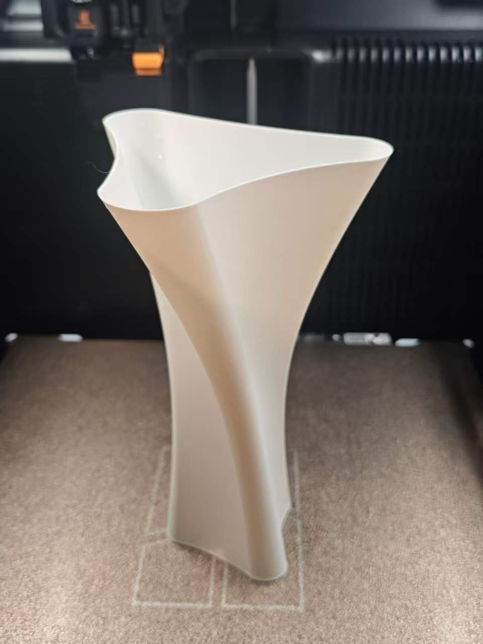 Miniatura 2 do modelo 3D 北欧风花瓶-分AB款-不漏水