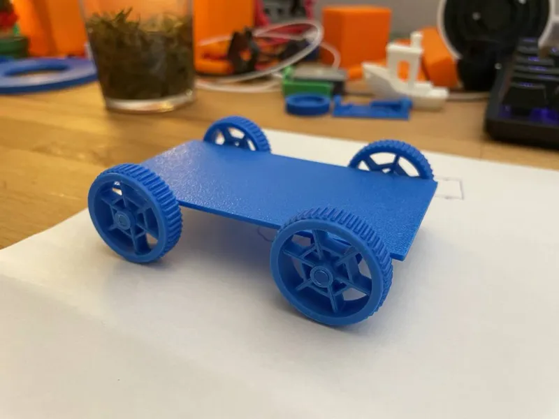 Balloon car / little car for experiments