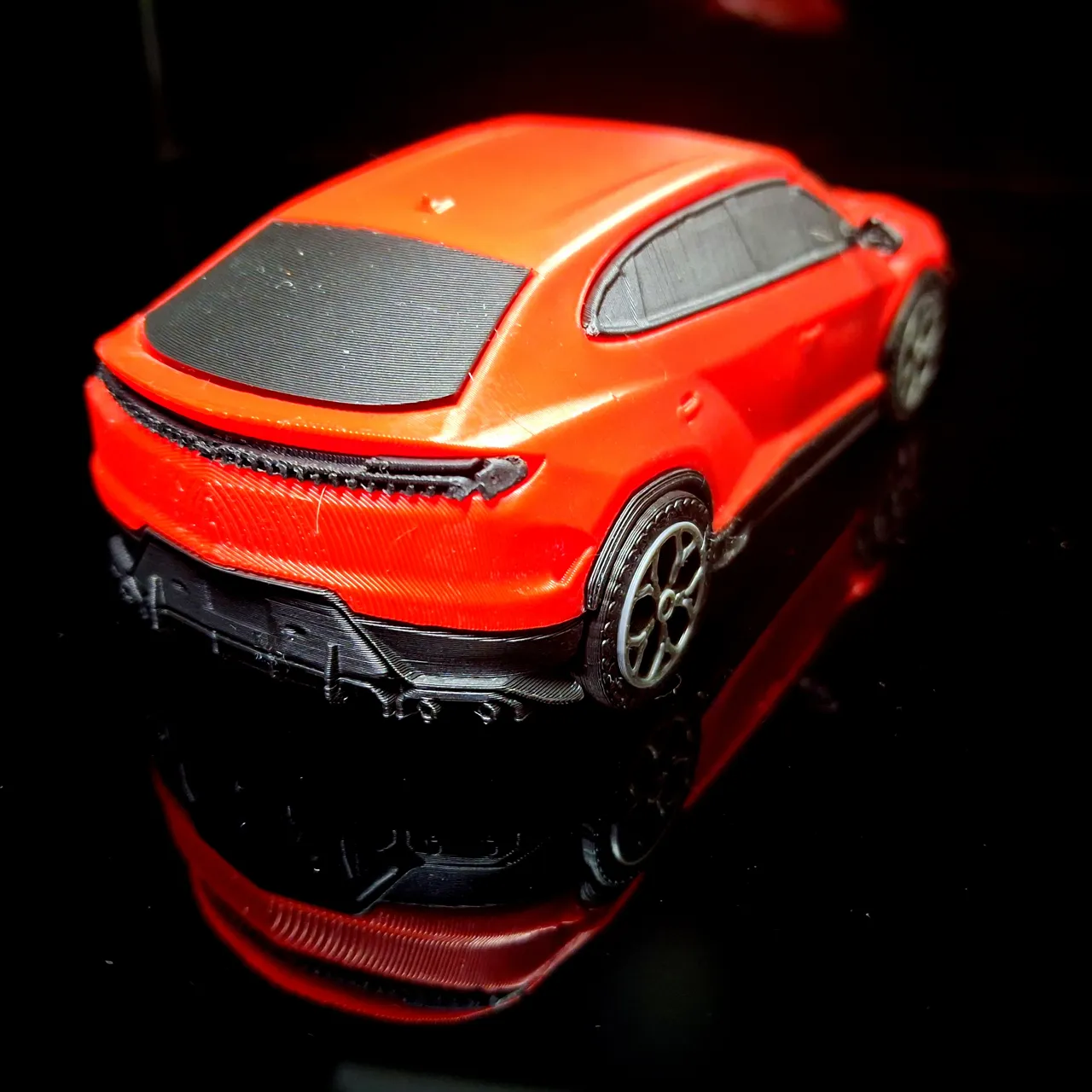 Lamborghini Urus 1/43 scale model view 4