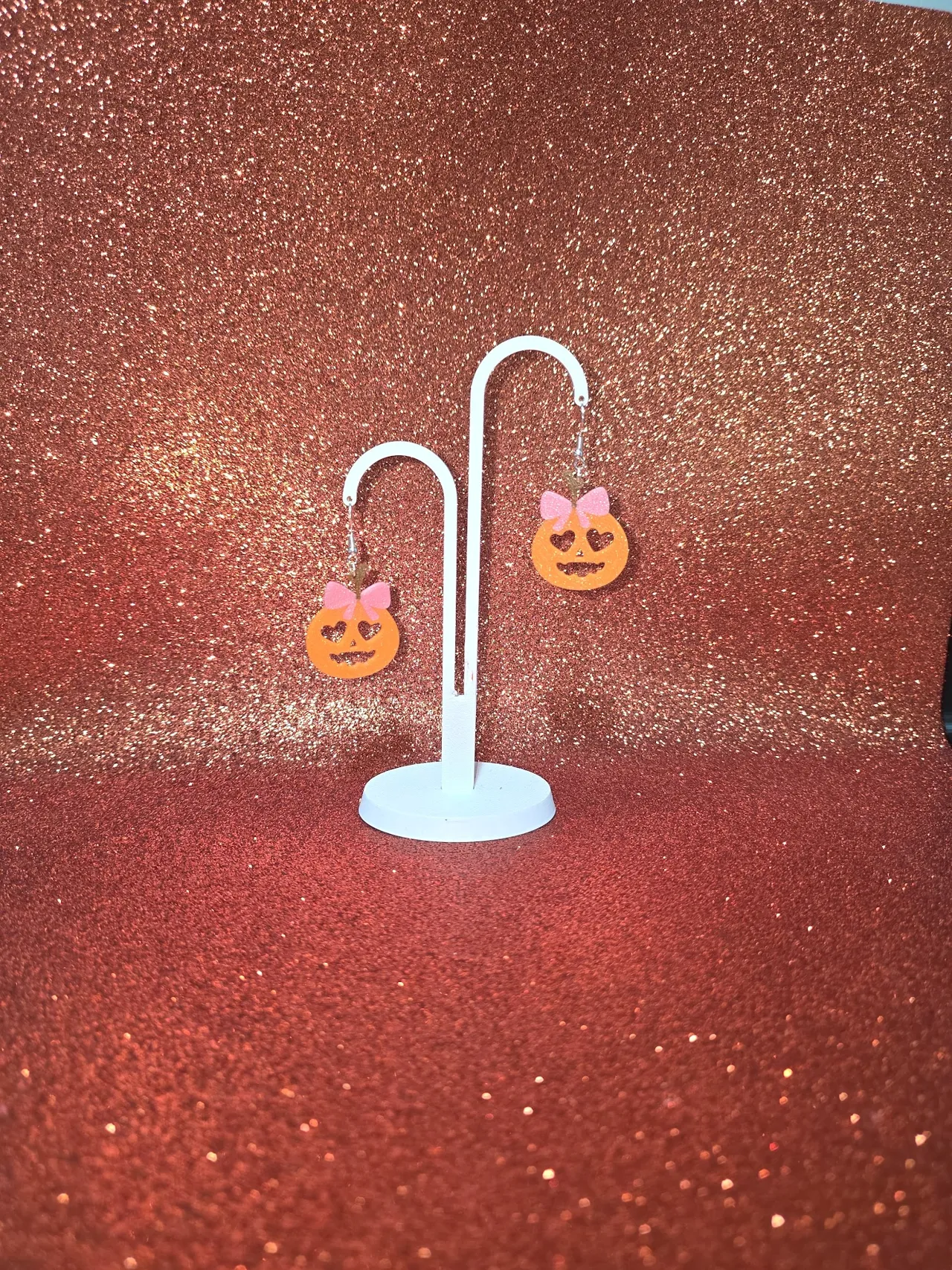 Pumpkin love earrings view 3