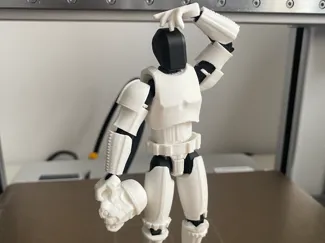 StormTrooper helmet in Dummy13 Hand (StarWars)