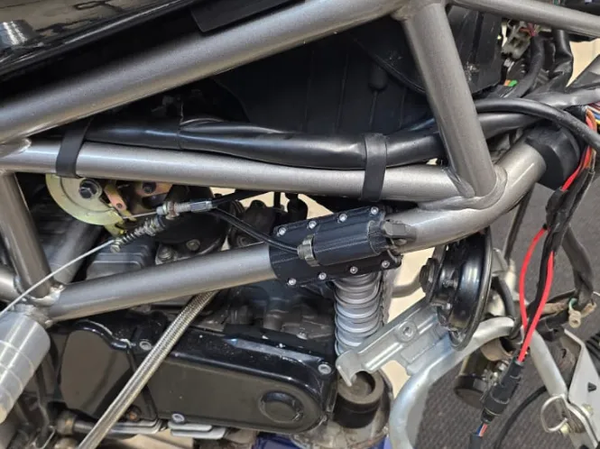 Ducati Monster 900 bj2000 Choker halter