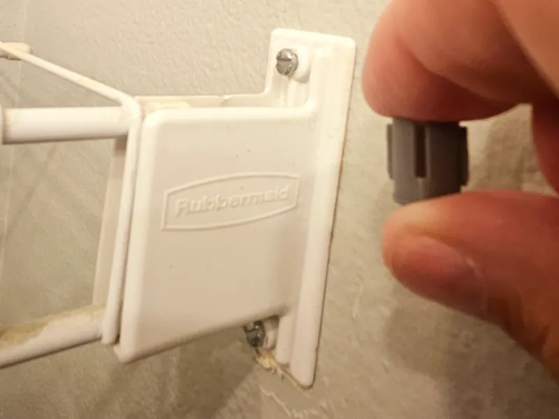 Rubbermaid Wall Anchor Fix Wide Hole