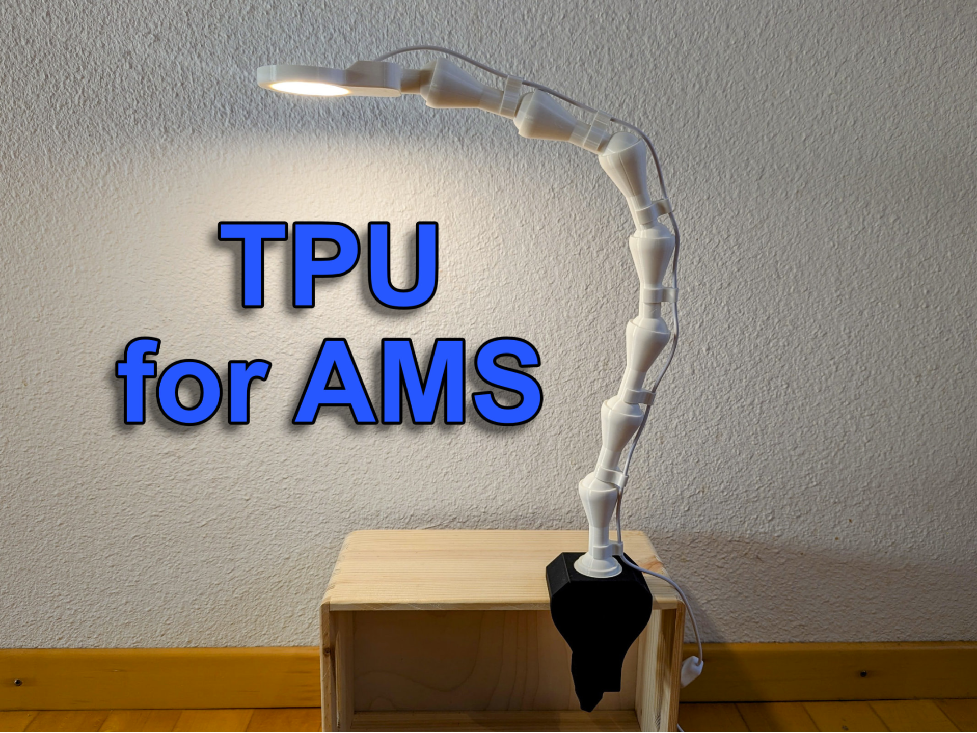 Poseable Gooseneck Work Lamp with Desk Clamp