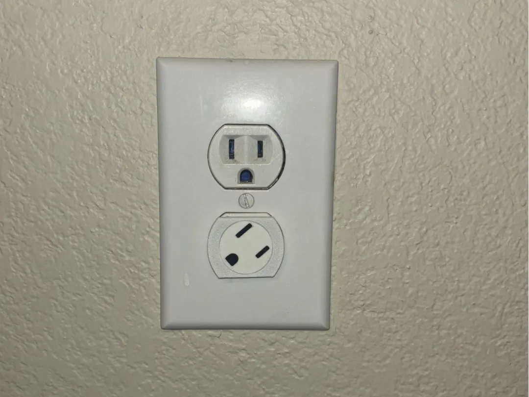 Self-Closing Socket Cover - Free 3D Print Model - MakerWorld