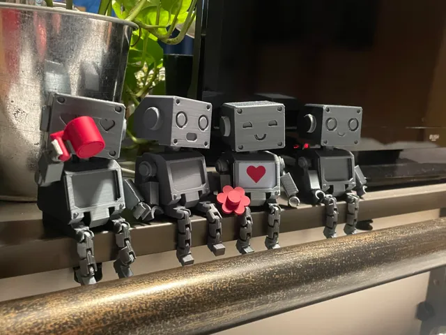cute articulated robots (customisable features)