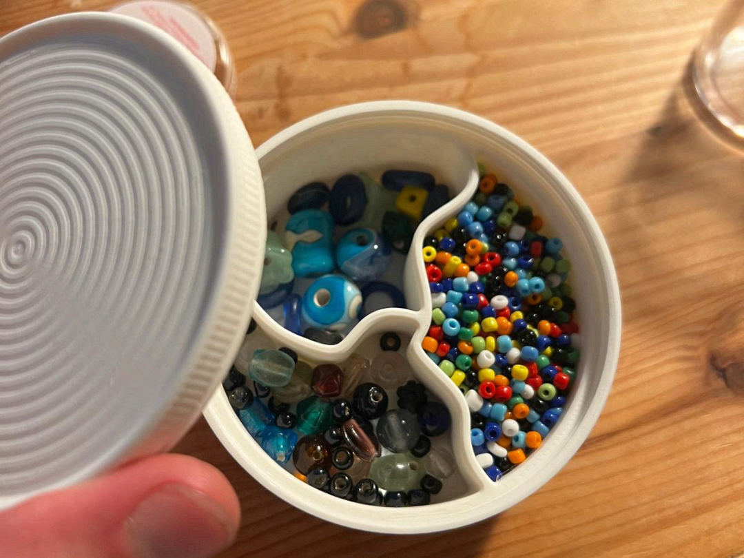 Bead storage box