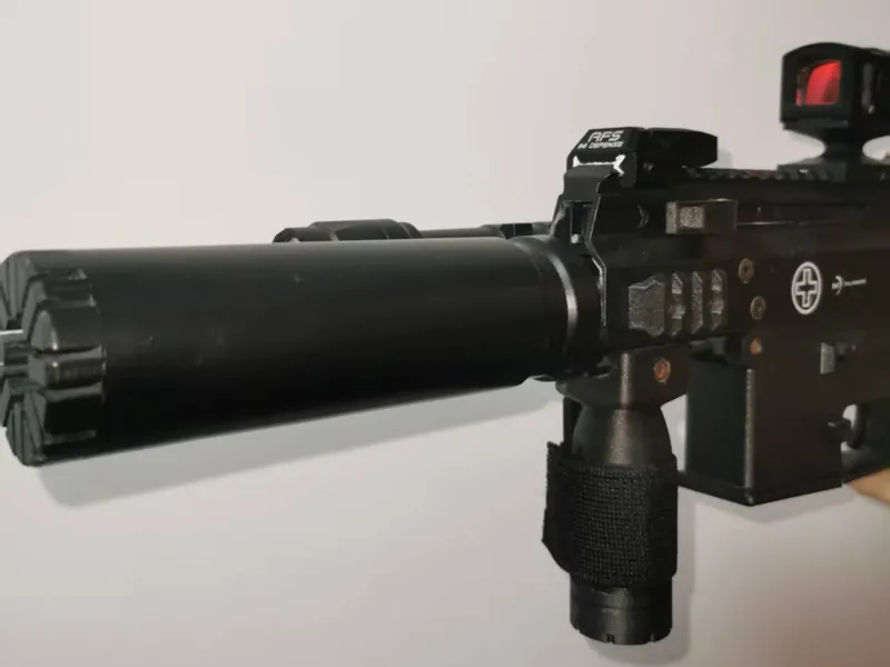 B&T风味小月亮两厢狗(短小的小狗)AirSoft APC9水弹AEG玩具14逆牙无功能消音器模型