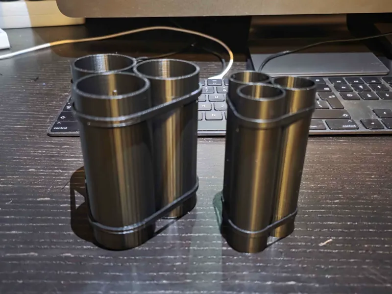 Satisfactory steel pipe pen holder