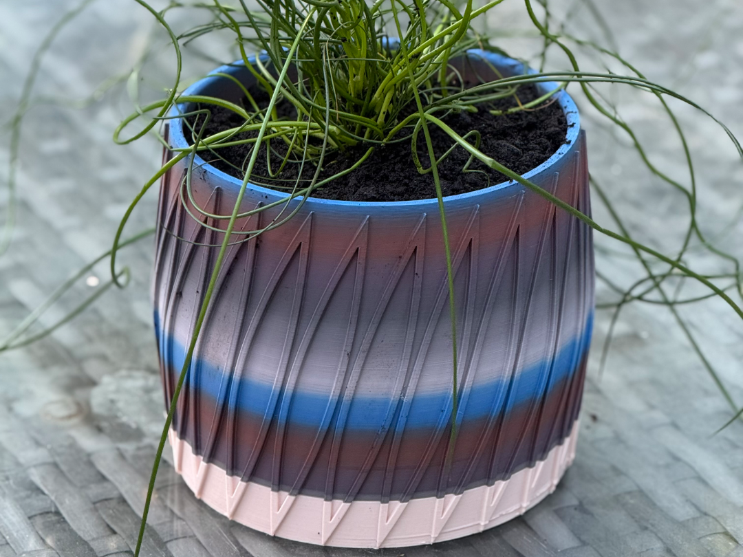Modern Spiral Planter with Removable Drainage Tray