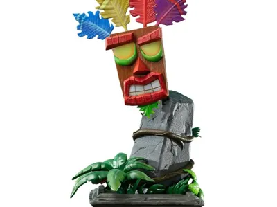 Crash Bandicoot Aku Aku Maske Diorama