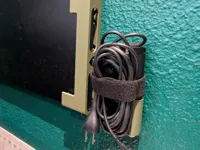 Support mural pour chargeur d'ordinateur portable Dell — photo 2