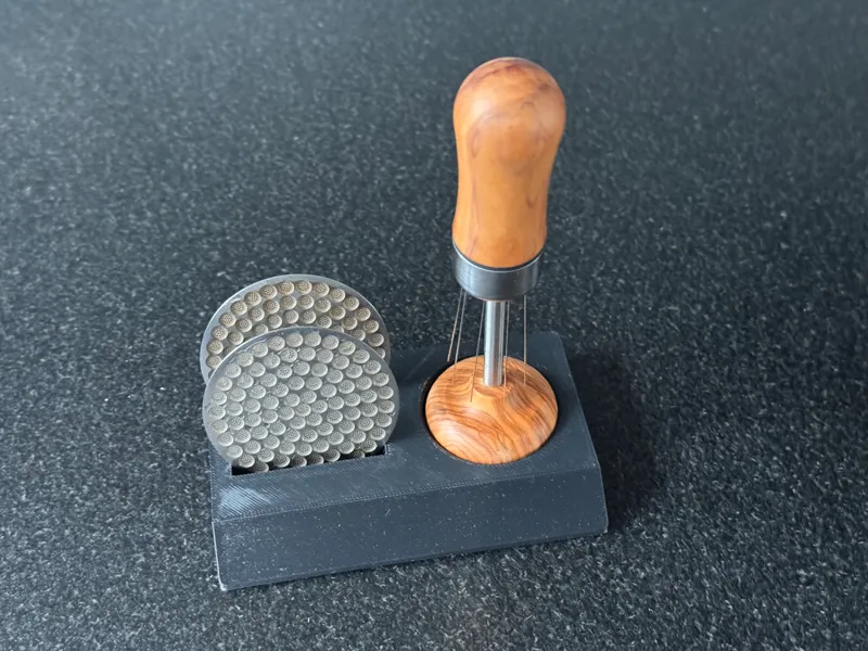 Wiedemann Distribution Tool (WDT) + 2 Screen Pucks