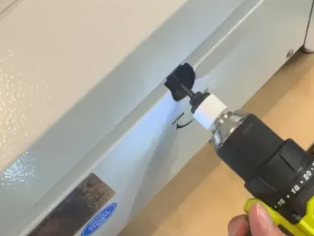 Akiles BookletMac Depth Adjuster