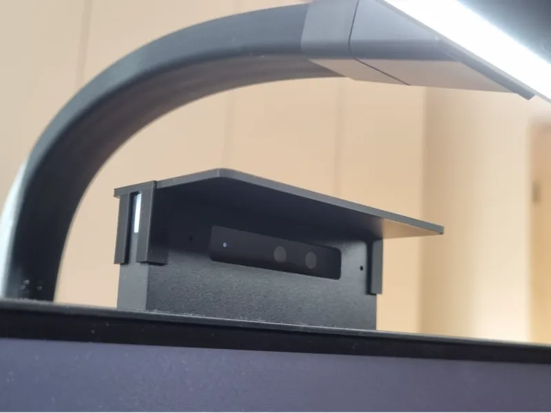 Blendschutz für Webcam in Philips-Monitor
