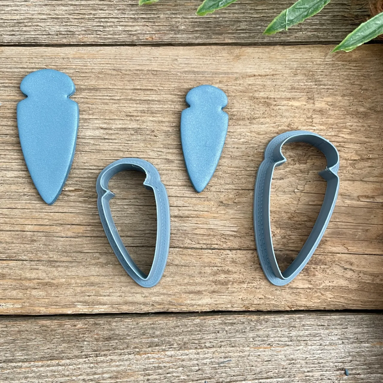 Arrowhead Earring Cutter view 3