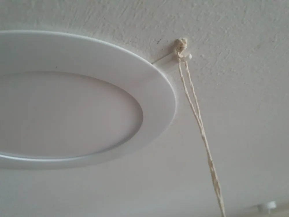 Hook for LED recess ceiling lights by Dehalion - MakerWorld