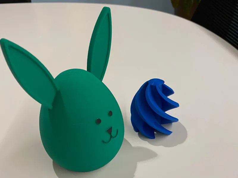 Egg laying Bunny 