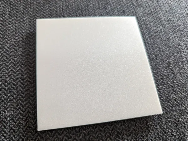 Façade blanche pour boîte lumineuse modulaire