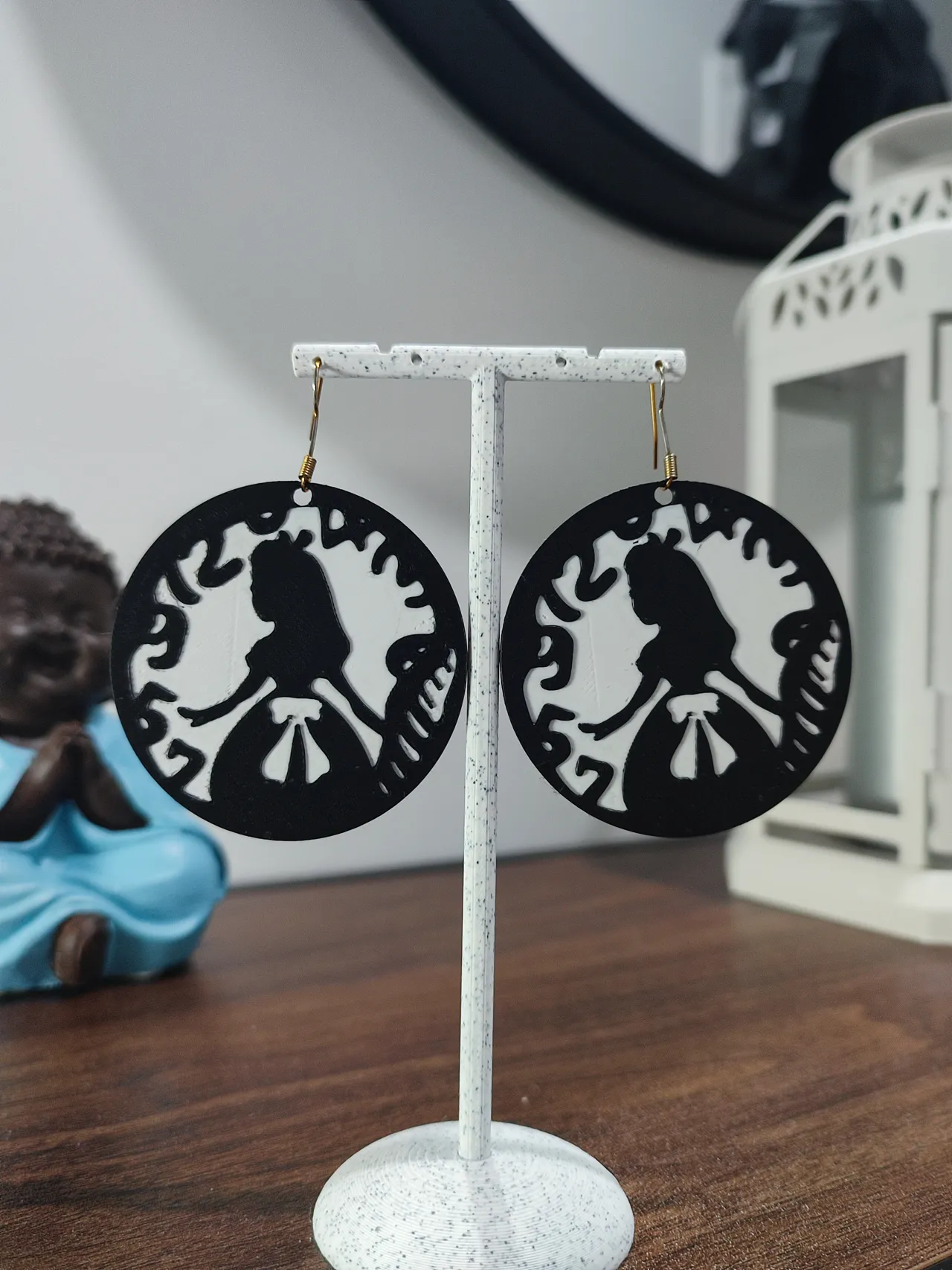 Aretes Portal de Alicia view 2