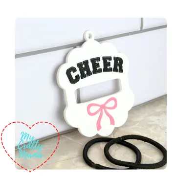 Accesorio para sujetar ligas de cabello: Cheer Scalloped hair tie keychain — vista de referencia 5