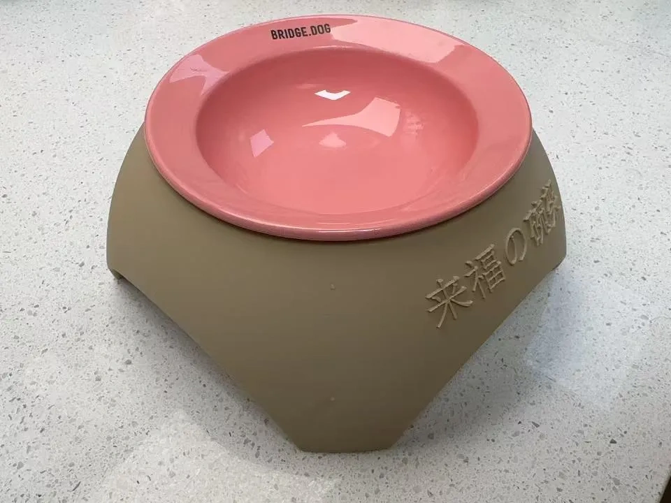 Yuvarlak köpek kasesi asansörü