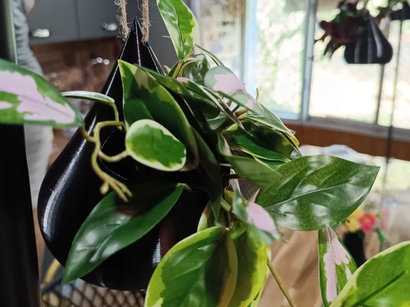 Hanging drop vase