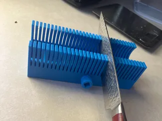 Clamping Safety Sausage Slicer