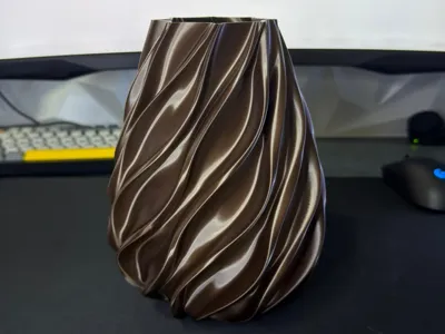 Melaverde Model Vase 