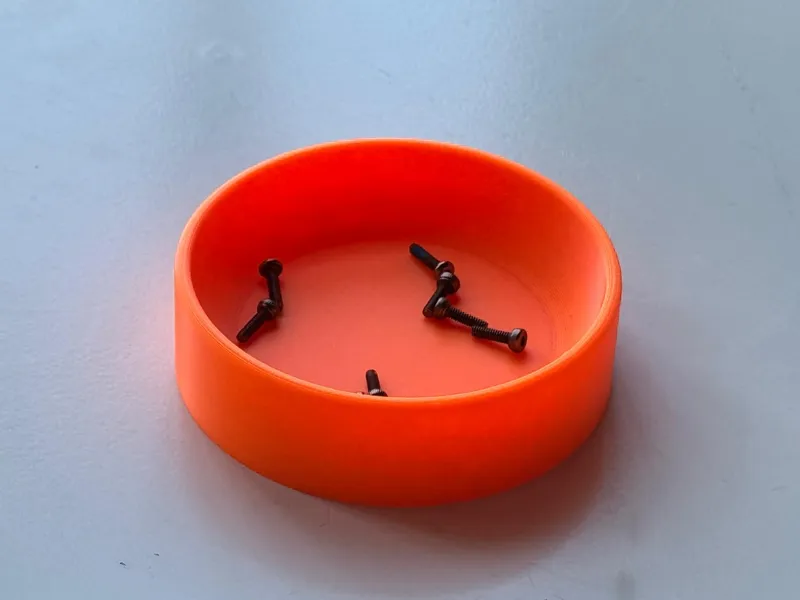 Screw Tray circular with 4 magnets 