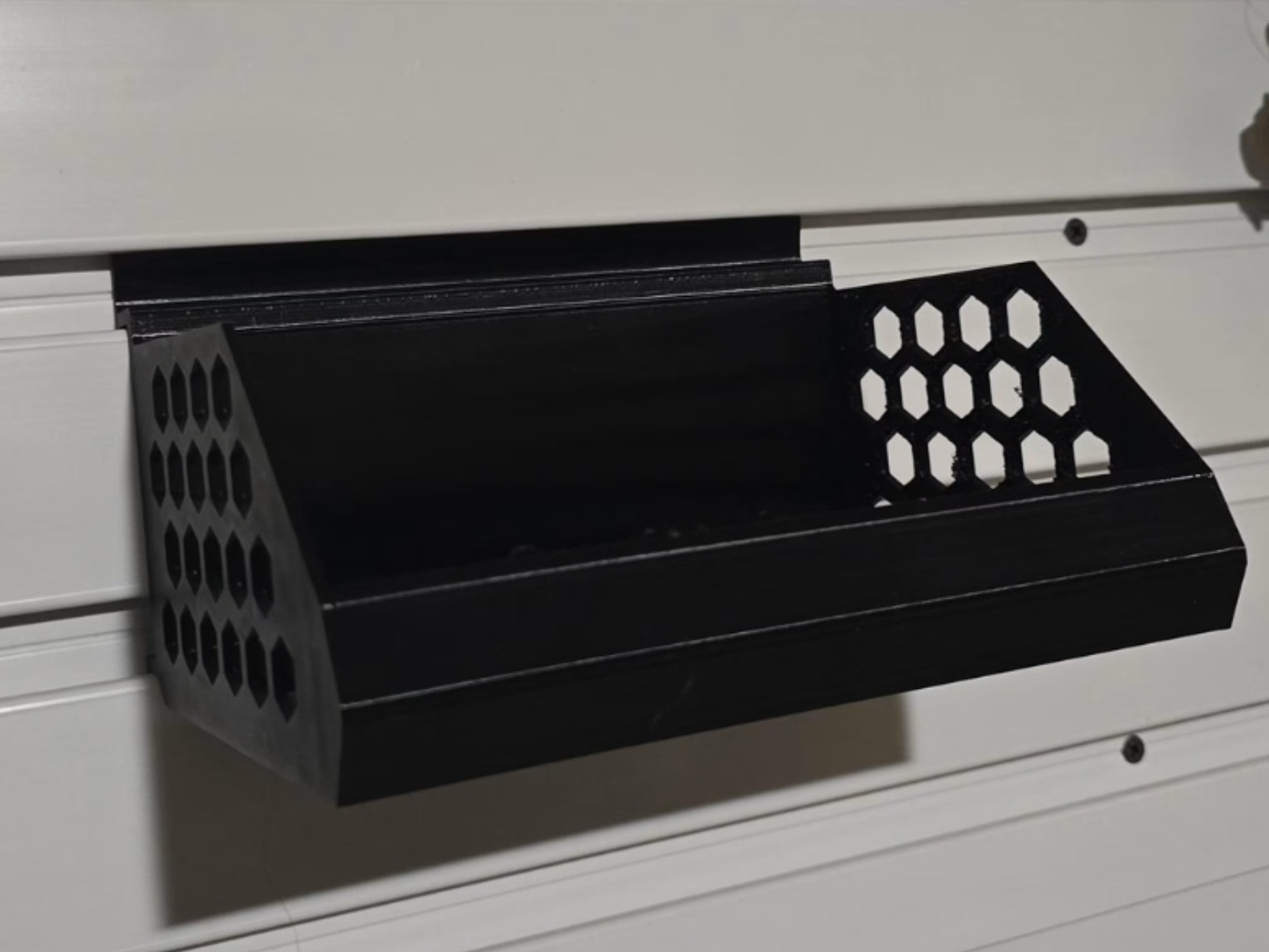 Gladiator Storage Bin v2