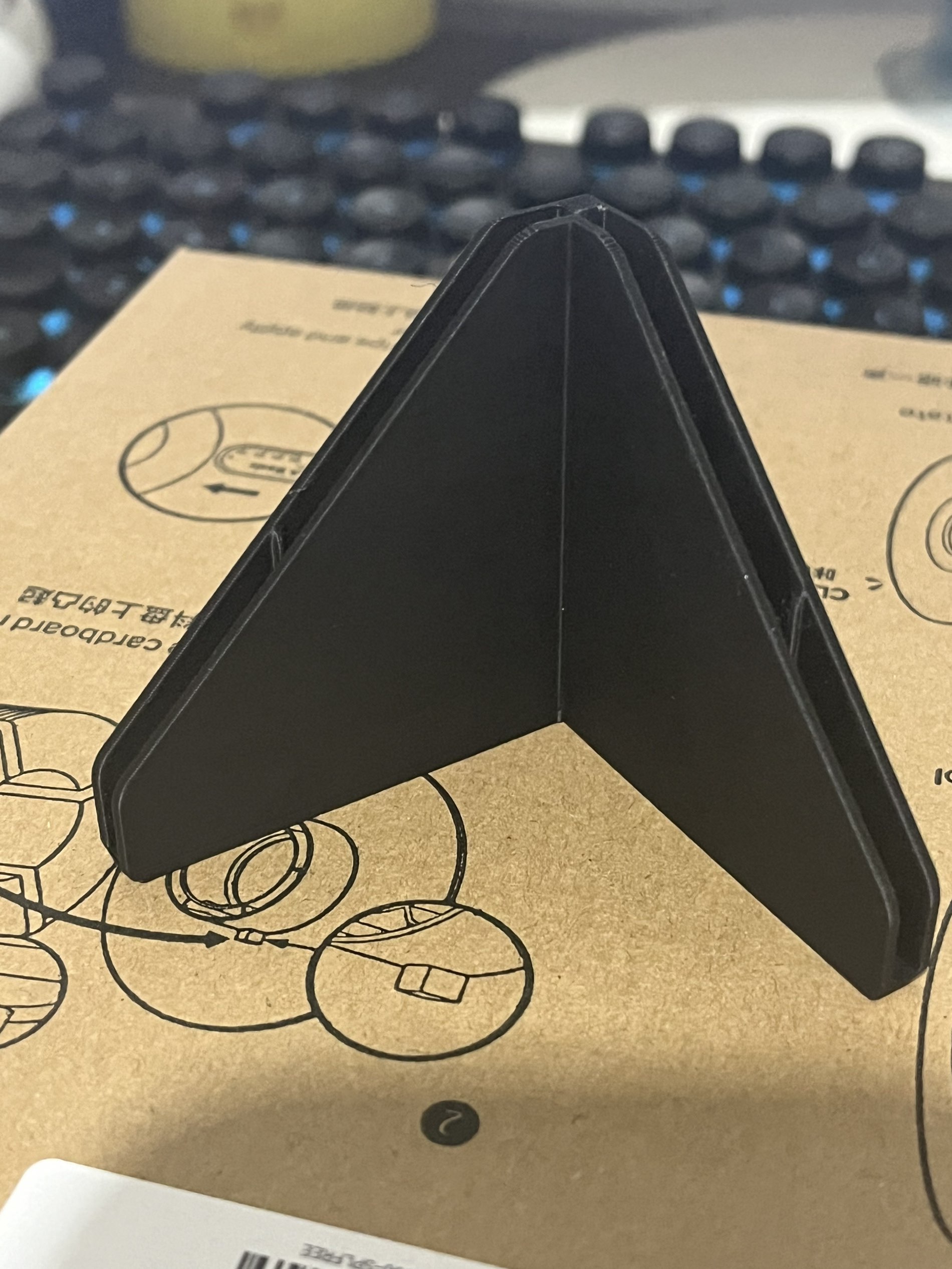 Miniatura 2 do modelo 3D 纸箱活页卡扣