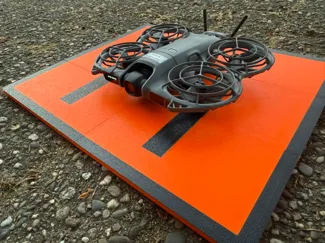 Foldable drone landing pad