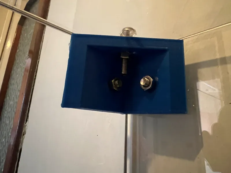 Enclosure Corner