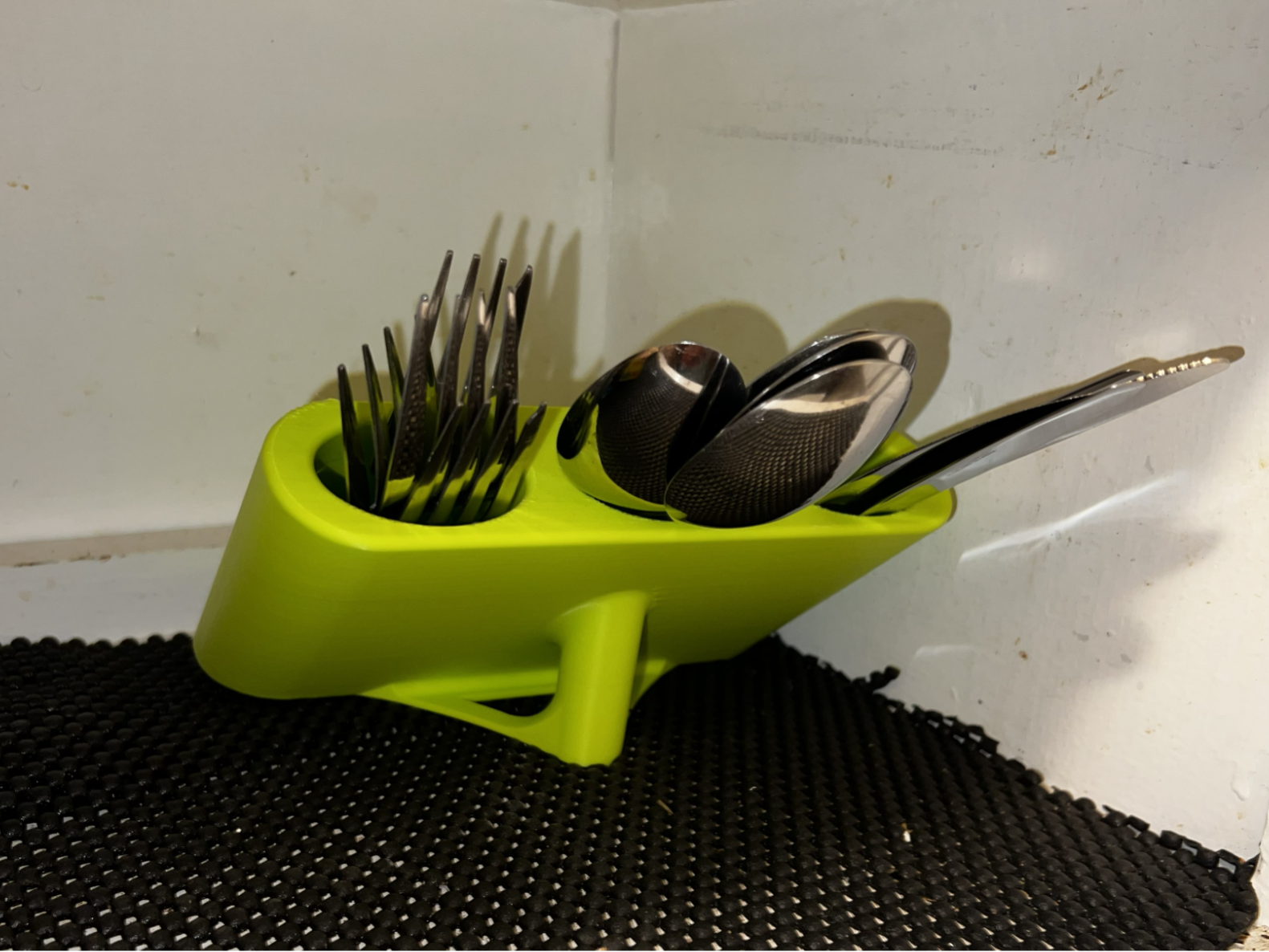 Diagonal Kitchen Silverware Rack
