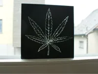 Plante médicinale translucide — décor ou abat-jour — photo 1