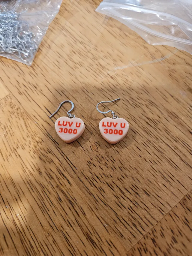 Luv U 3000 Conversation Heart Earring