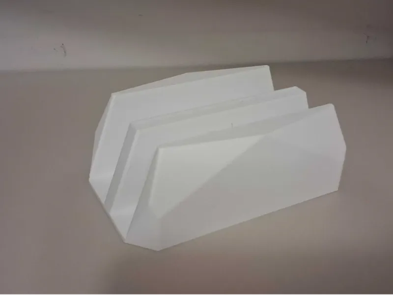 Vertical laptop stand for 20 and 25 mm