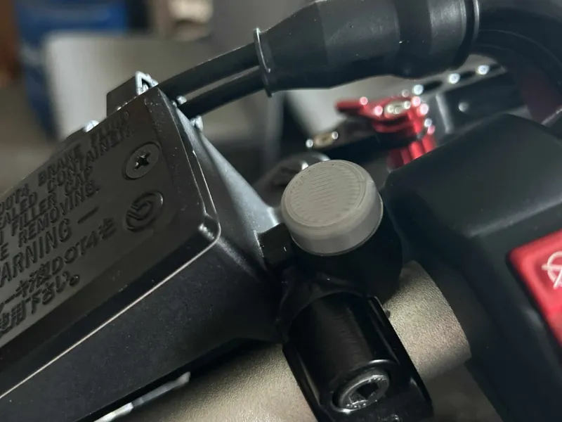 Motorcycle Mirror Threads/Cover for Yamaha MT 07