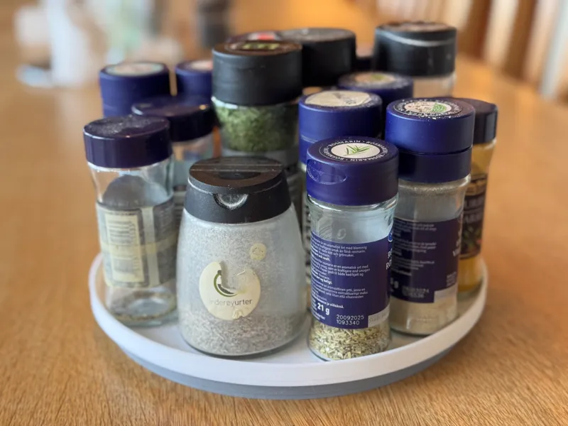 Lazy Susan, turning table
