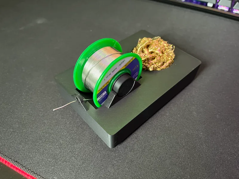 Gridfinity solder wire + wipe tray