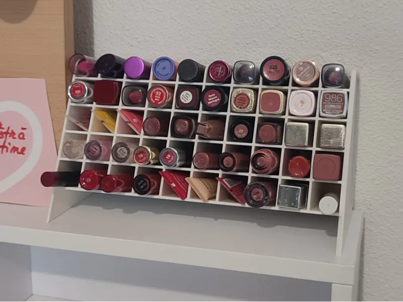 Lipstick holder