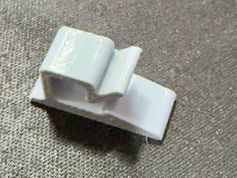 Cable clip