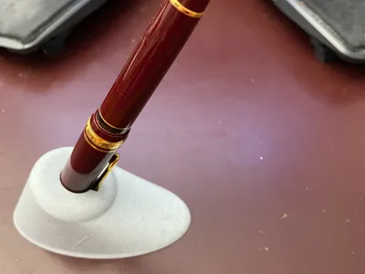 Desktop Pen Stand