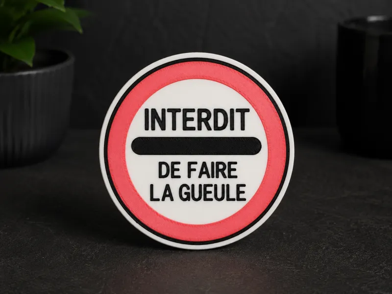 Sous-verre interdit de faire la gueule