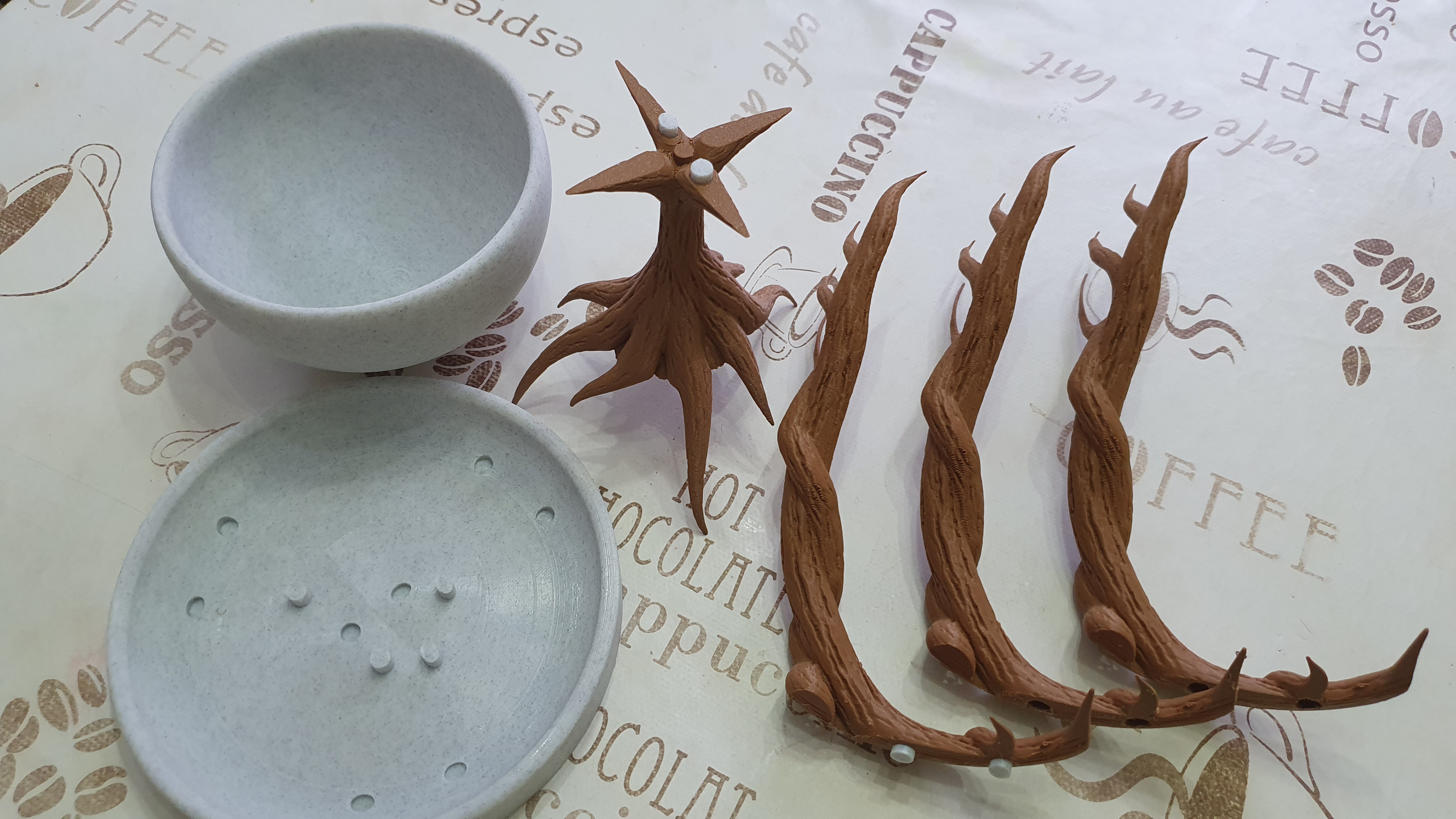 Miniatura 7 do modelo 3D Spiral tree pot