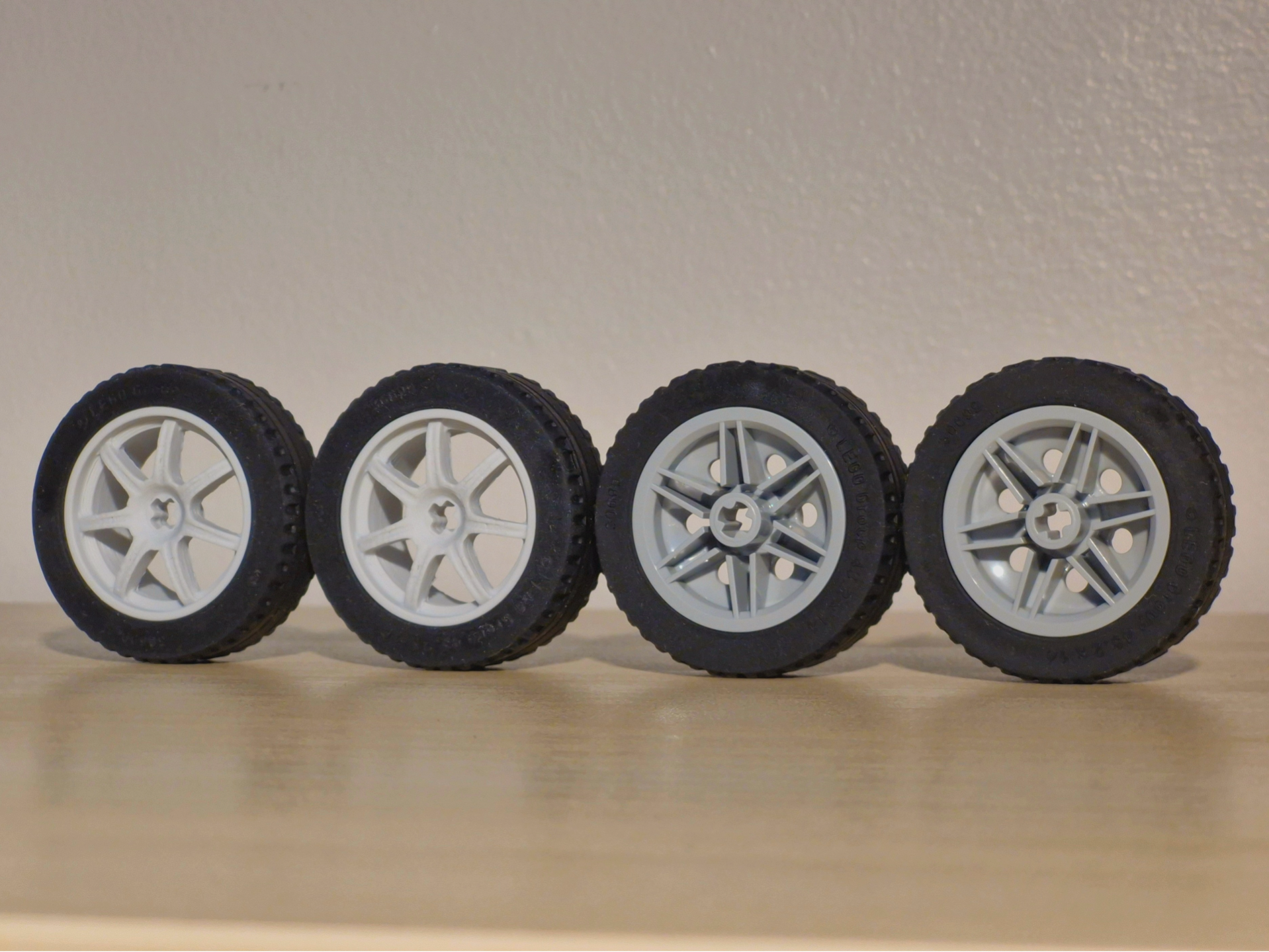 Realistic Wheels - Legò F&F Eclipse 42229