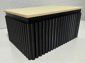 Box mit runder Verschalung