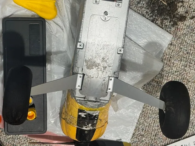 Carbon Cub Front Battery Tray With Valient Gear
