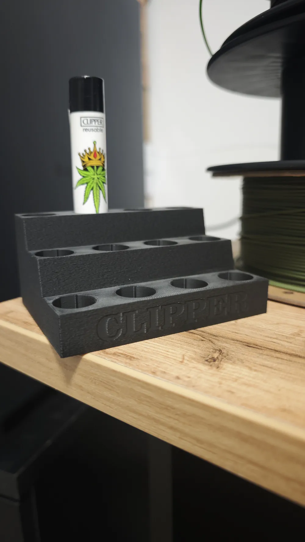 Clipper display/stand - Free 3D Print Model - MakerWorld